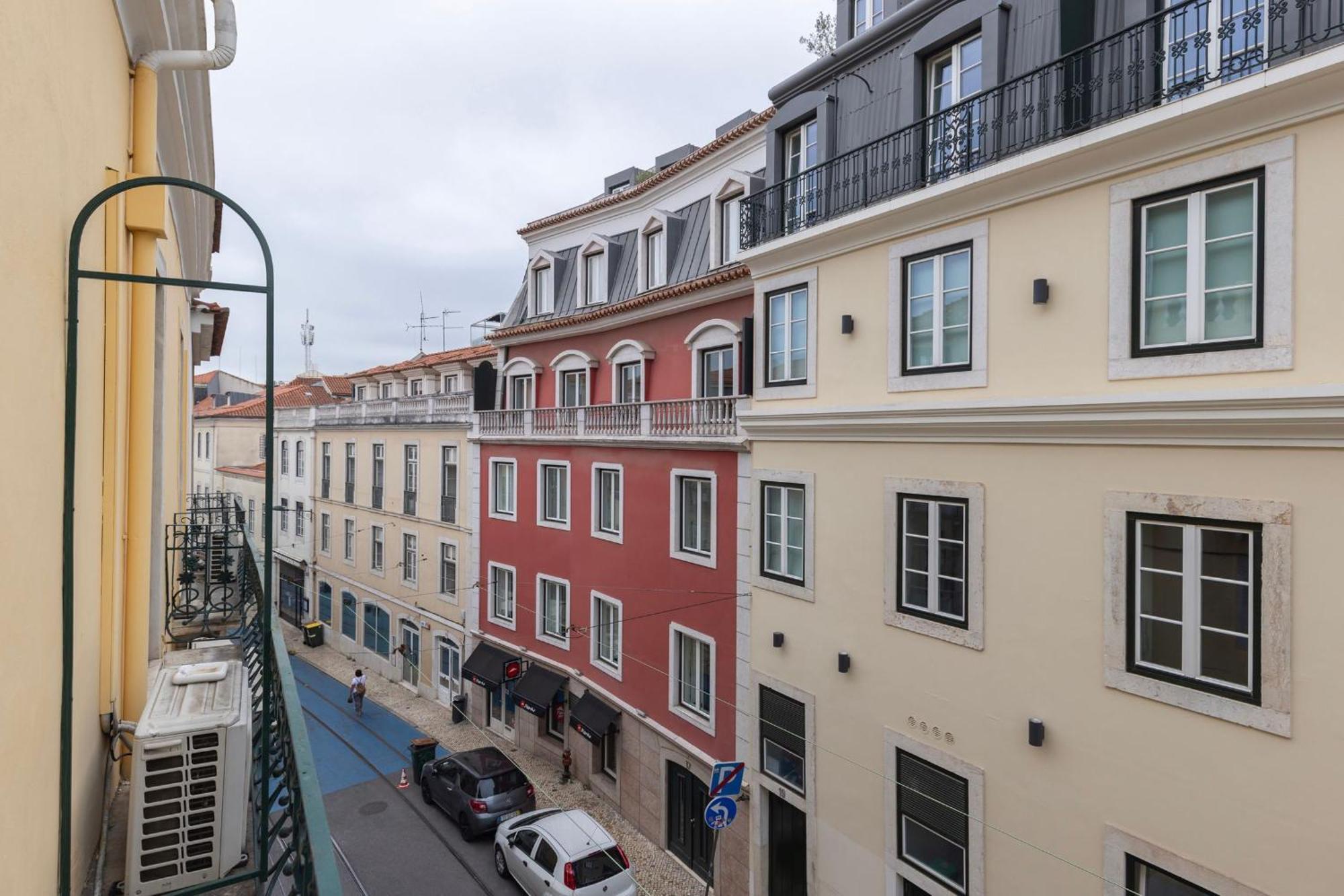 Chiado Center 1Bdr Flat By Lovelystay Lisboa Exterior foto